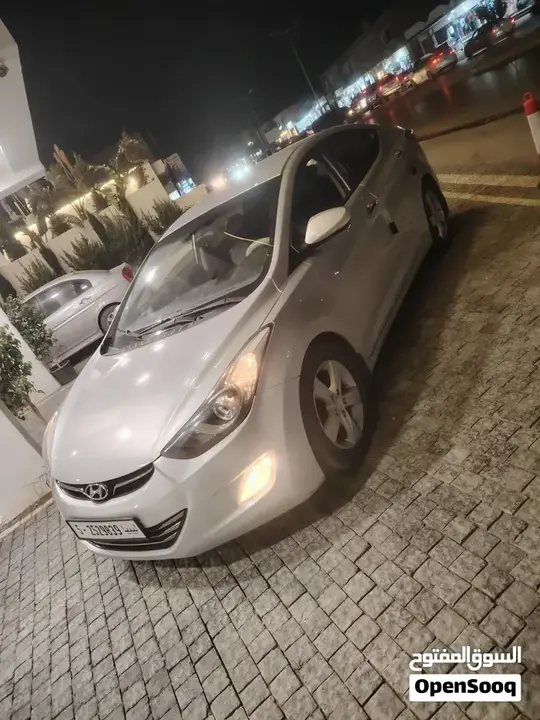 Hyundai Avante 2012 photo 3