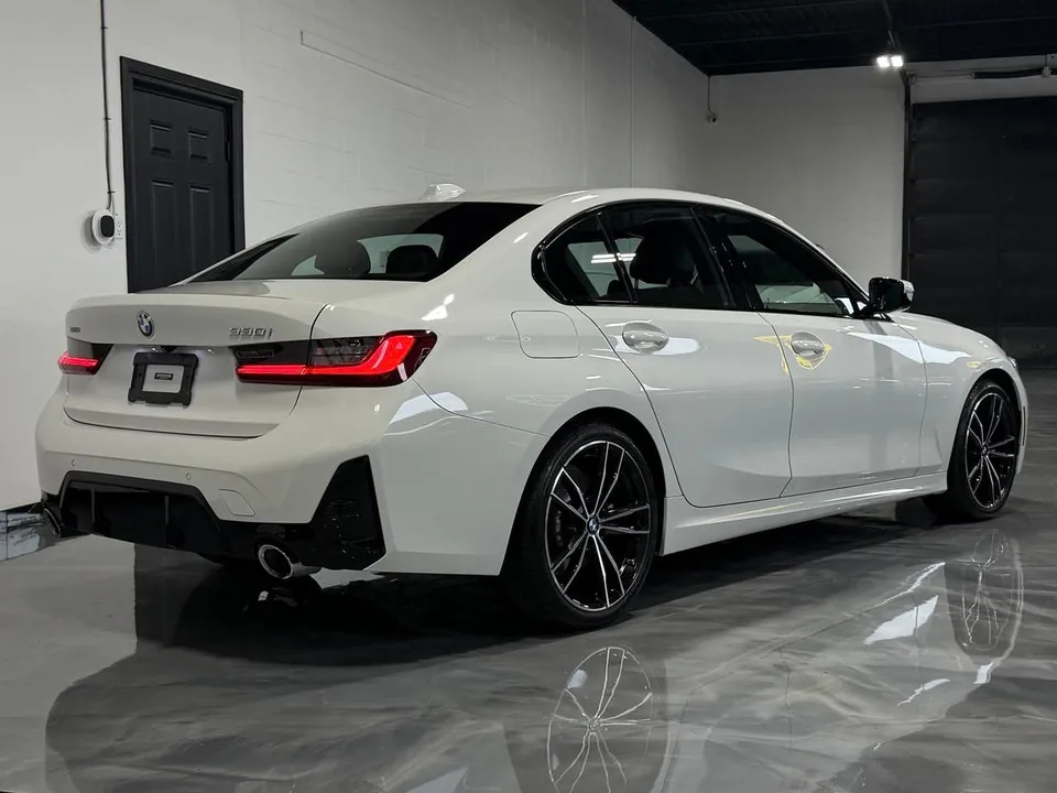 BMW 3 Series 2023 photo 3