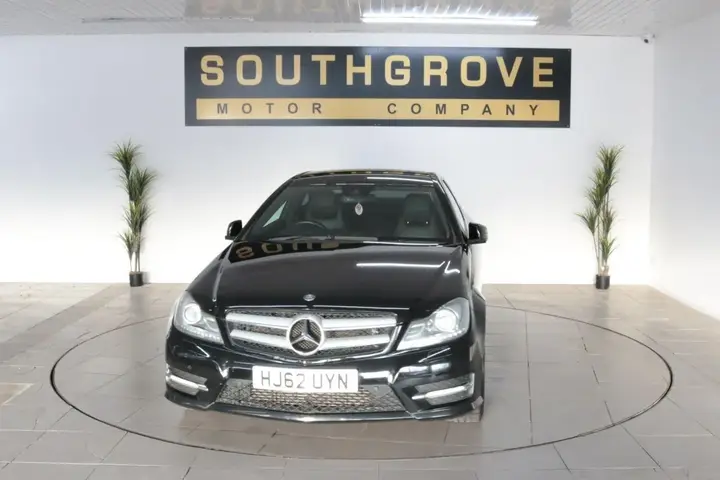 Mercedes-Benz C-Class 2012 photo 2
