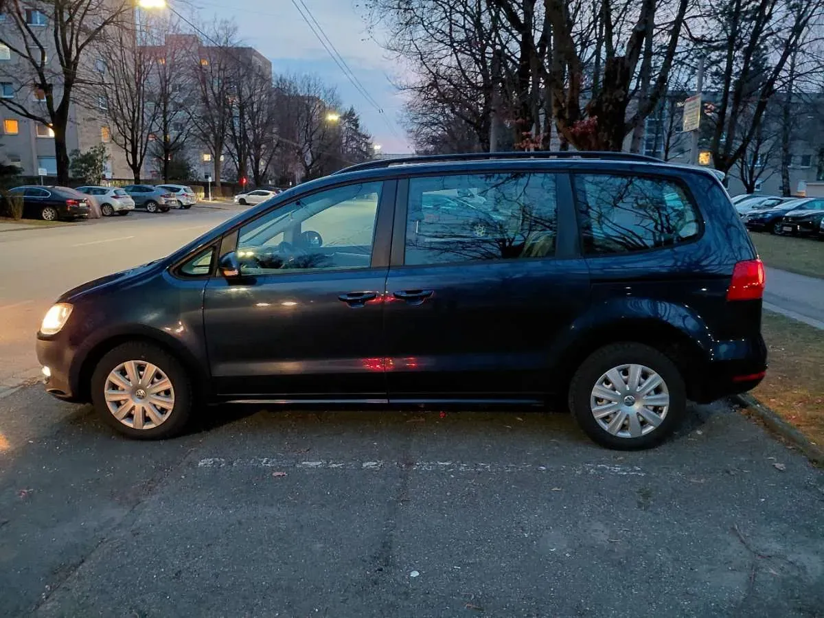 Volkswagen Sharan 2012 photo 3