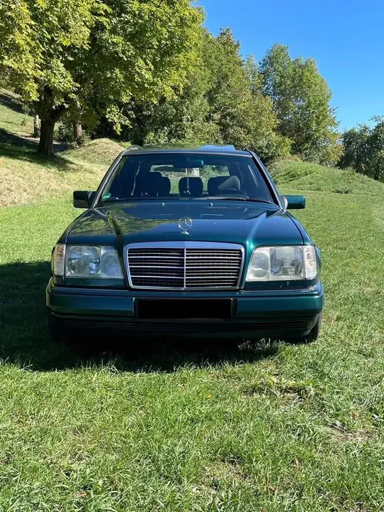 Mercedes-Benz W124
