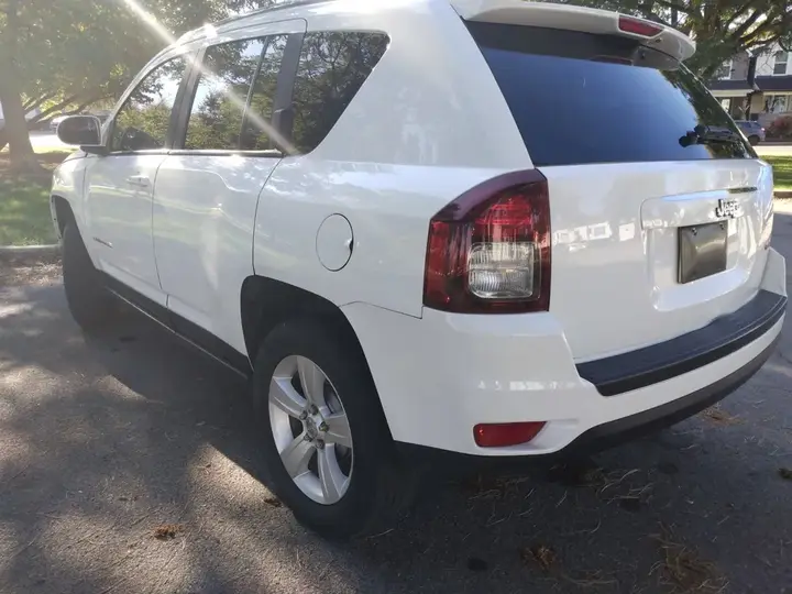 Jeep Compass 2015 photo 2