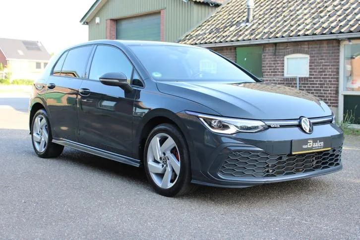 Volkswagen Golf 2022 photo 2