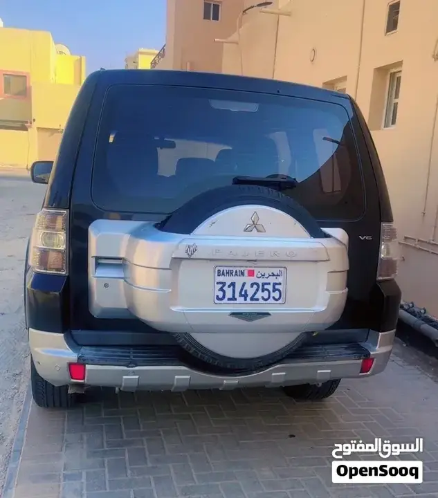 Mitsubishi Pajero 2008 photo 2