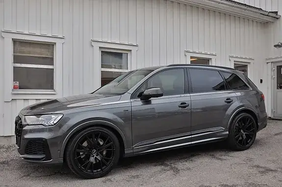 Audi Q7 2020 photo 2