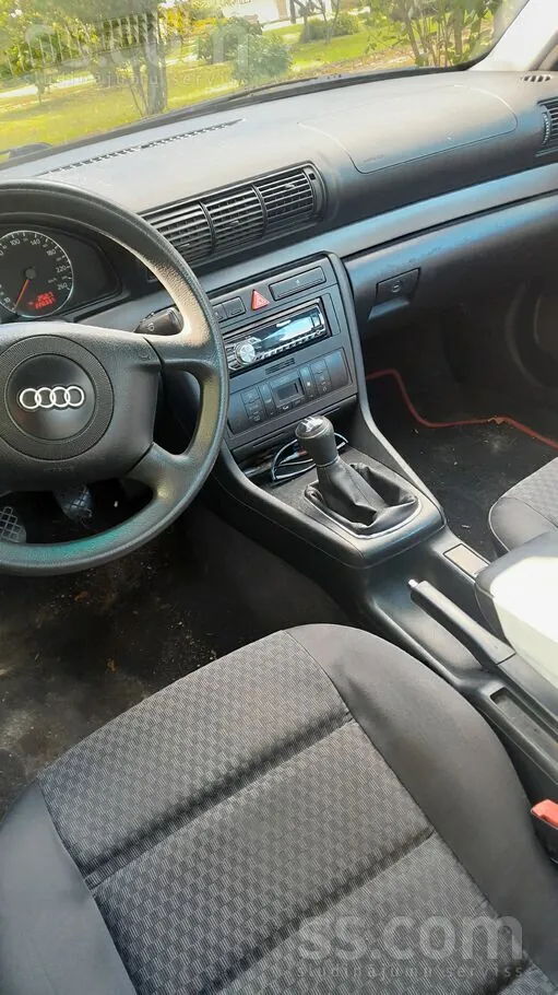 Audi A4 2000 photo 3