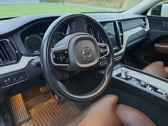 Volvo Xc60 2019 photo 4