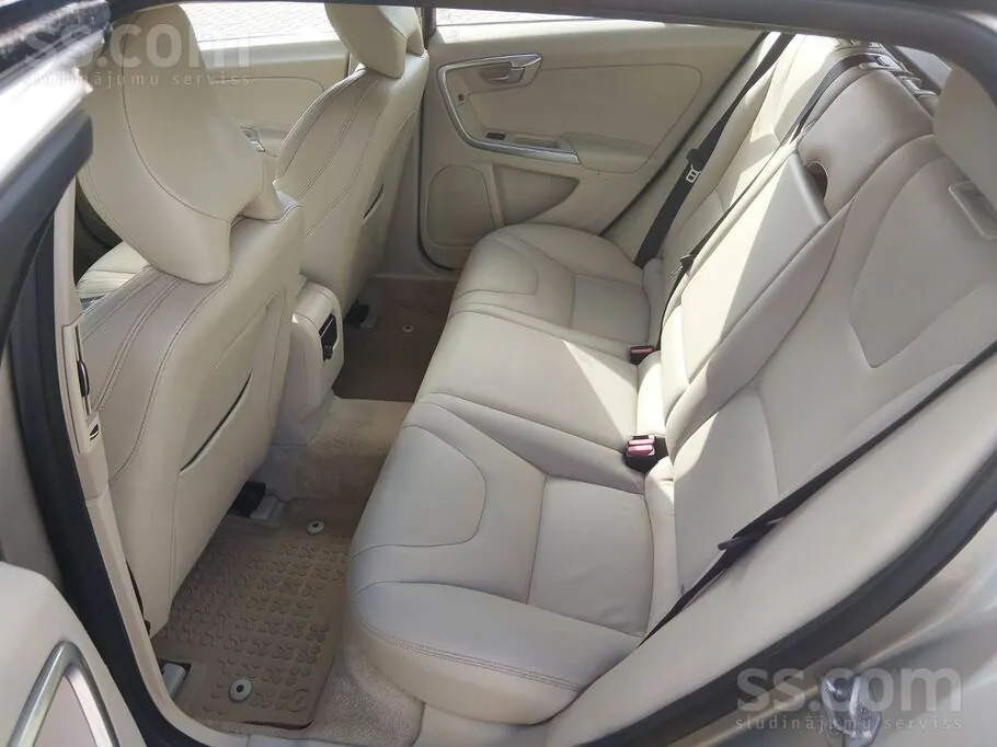 Volvo V60 2015 photo 5