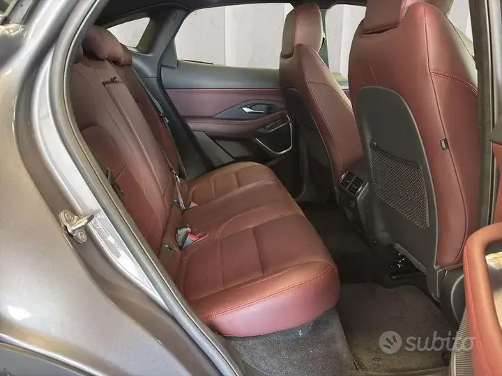 Jaguar E-Pace 2023 photo 5