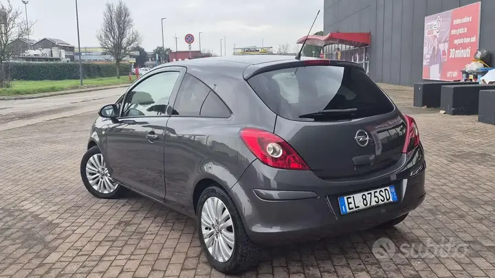 Opel Corsa 2012 photo 3