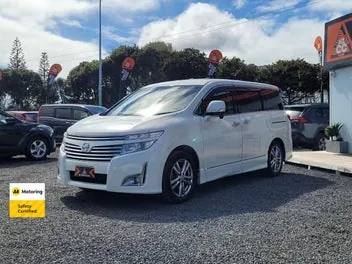 Nissan Elgrand 2012 photo 4