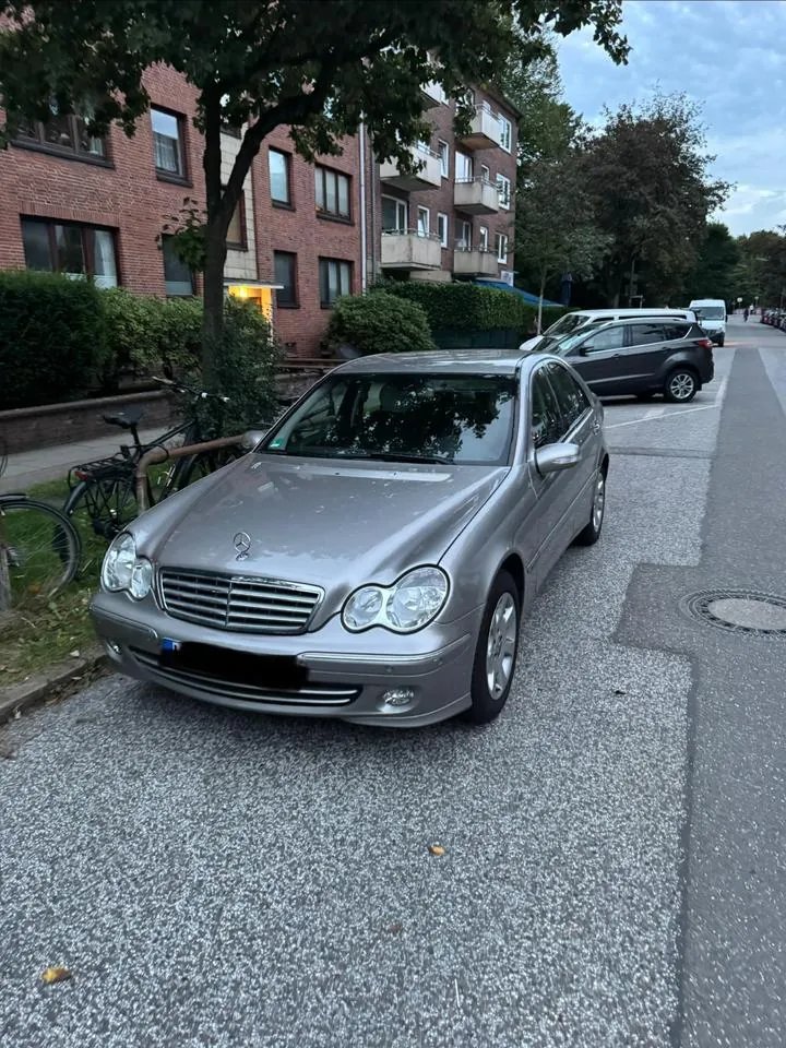 Mercedes-Benz C240
