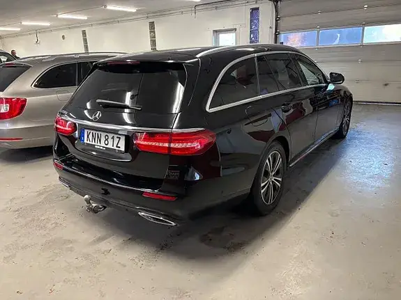 Mercedes-Benz E 220 2019 photo 3