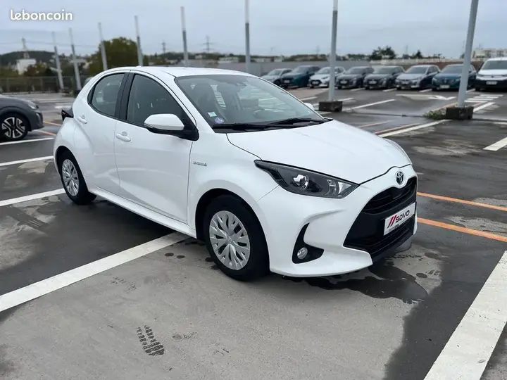 Toyota Yaris 2021 photo 3