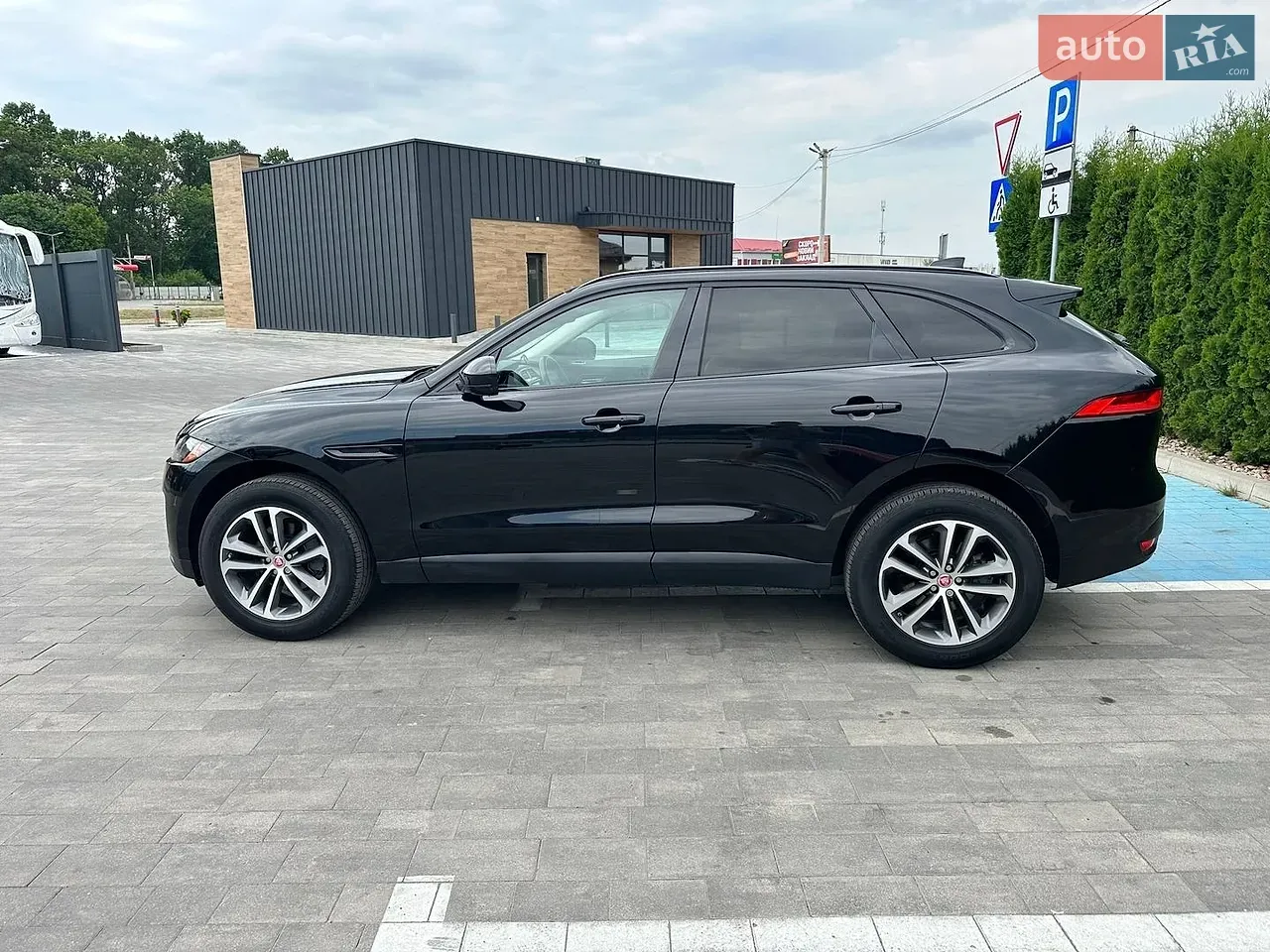 Jaguar F-Pace 2020 photo 5