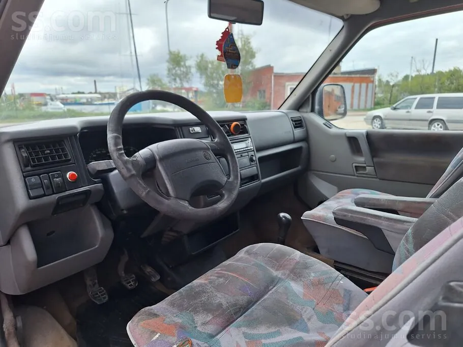 Volkswagen Multivan 1995 photo 5