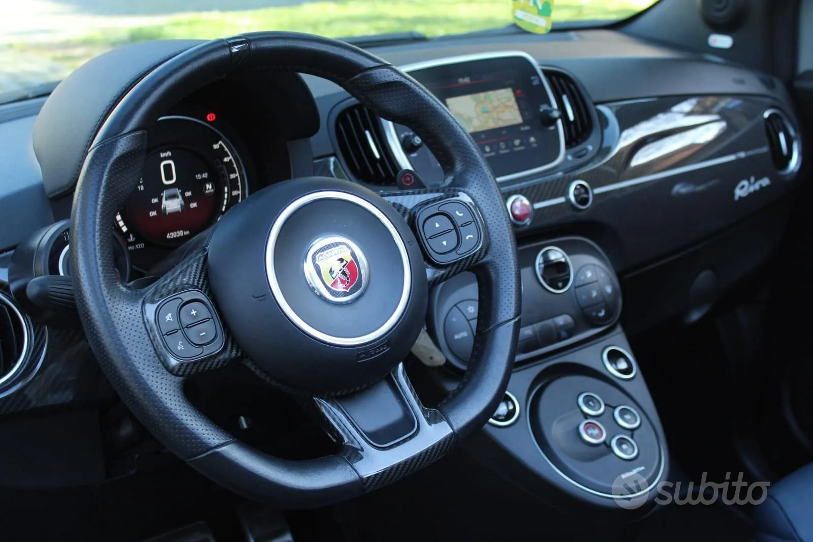 Abarth 695 2017 photo 3