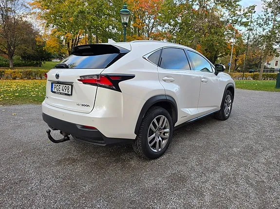 Lexus Nx300H 2017 photo 4