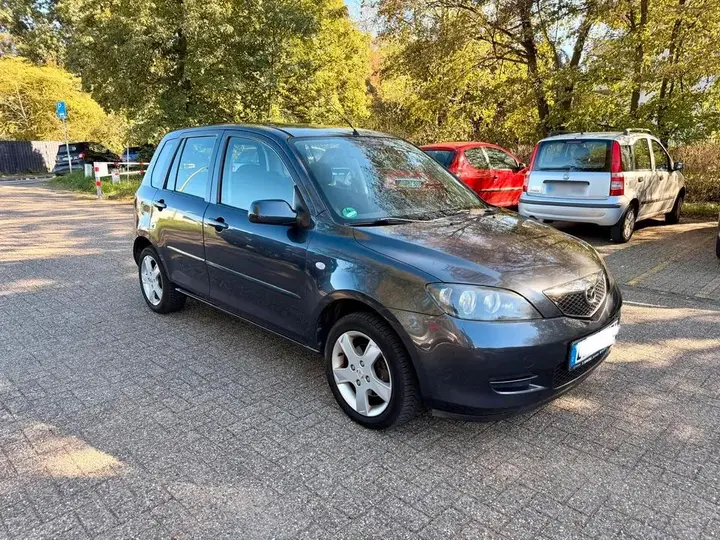Mazda 2