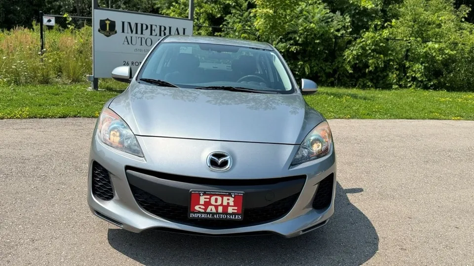 Mazda Mazda3 2013 photo 3