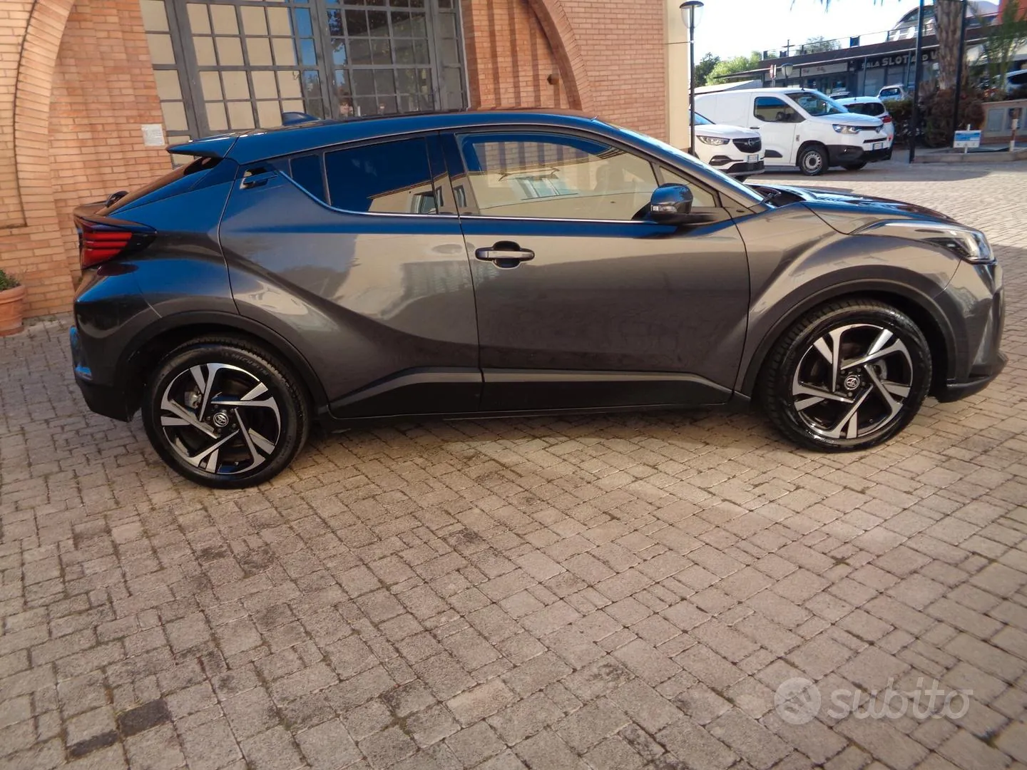 Toyota C-Hr 2023 photo 5