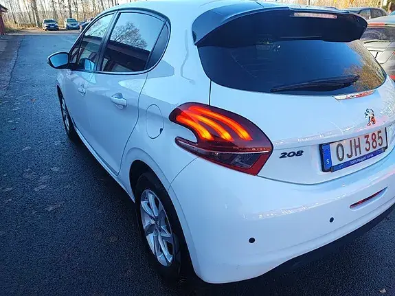Peugeot 208 2016 photo 4
