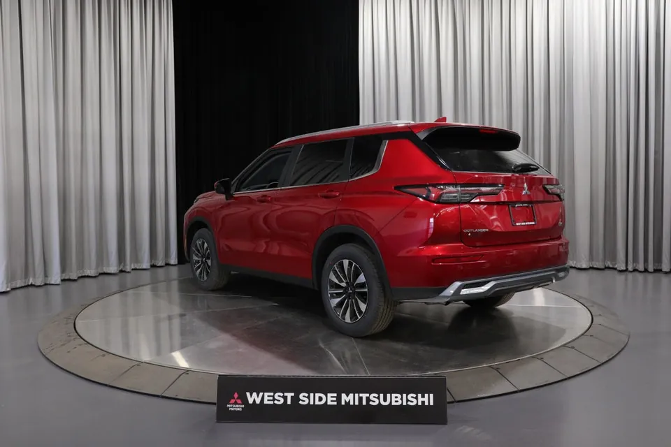 Mitsubishi Outlander 2026 photo 4