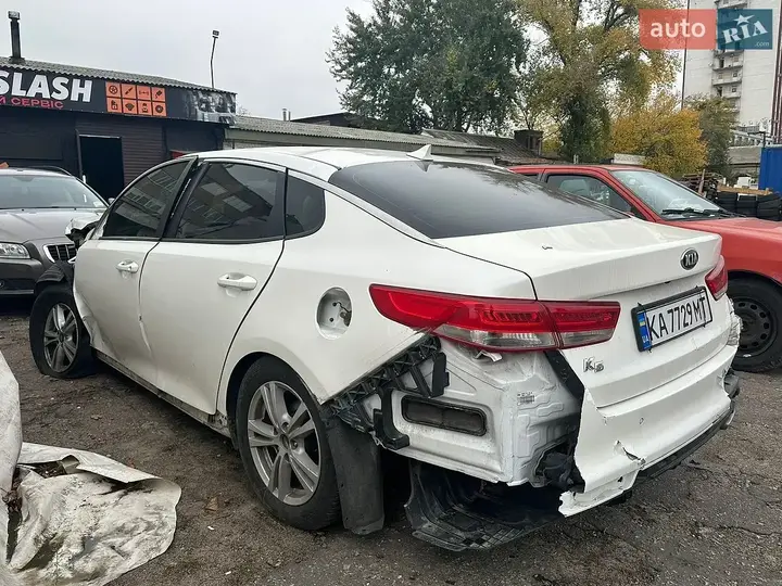 Kia K5 2015 photo 4