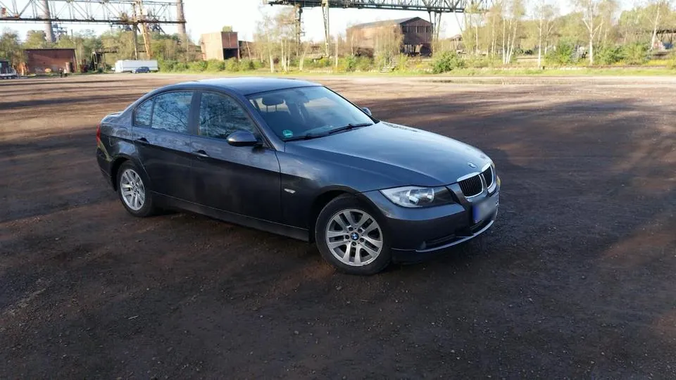 BMW E90
