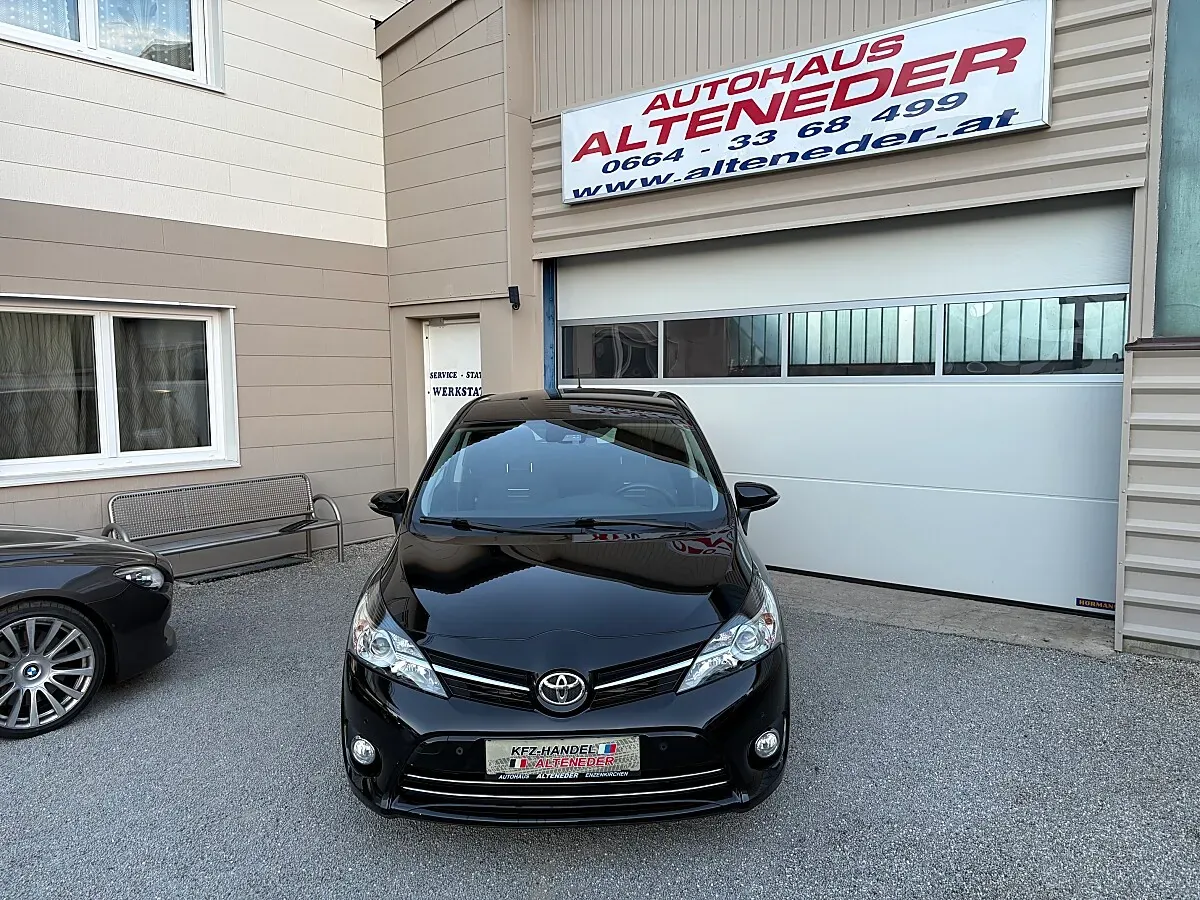 Toyota Verso 2017 photo 2