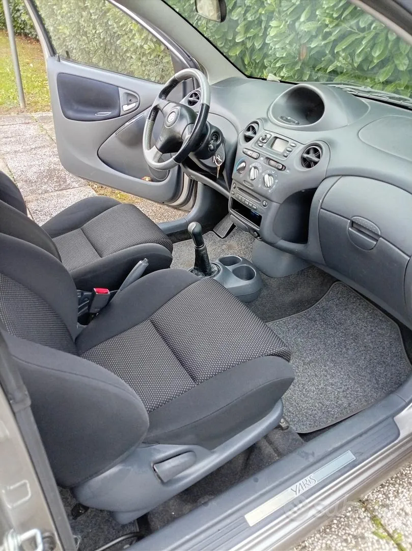 Toyota Yaris 2001 photo 5