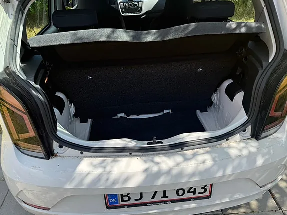 Volkswagen Up 2017 photo 3
