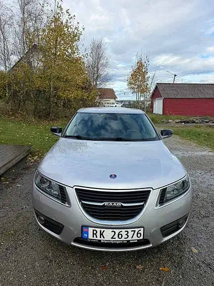 Saab 9-5 2011 photo 2