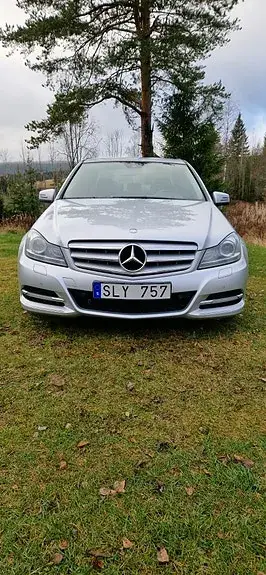 Mercedes-Benz C 220 2011 photo 2