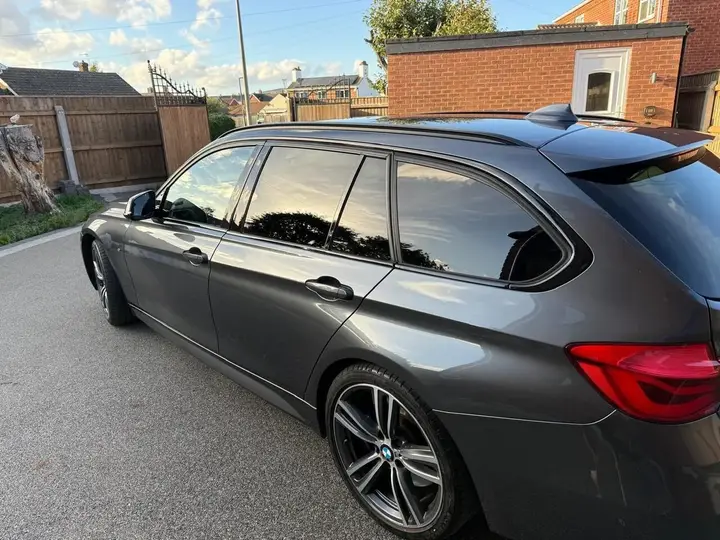 BMW 3 Series 2017 photo 4