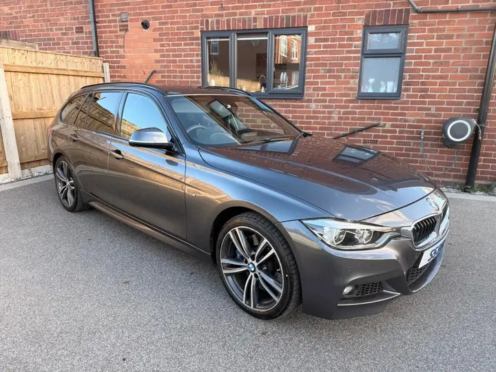 BMW 3 Series 2017 photo 2