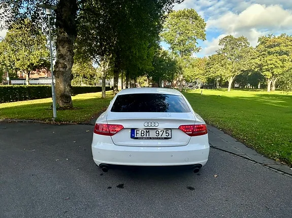 Audi A5 2011 photo 4