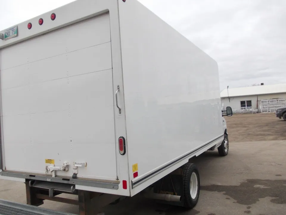 Ford E-Series 2021 photo 5