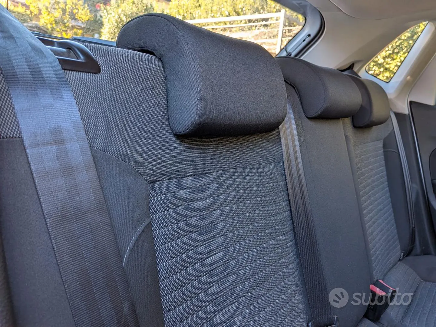 Volkswagen Polo 2010 photo 5