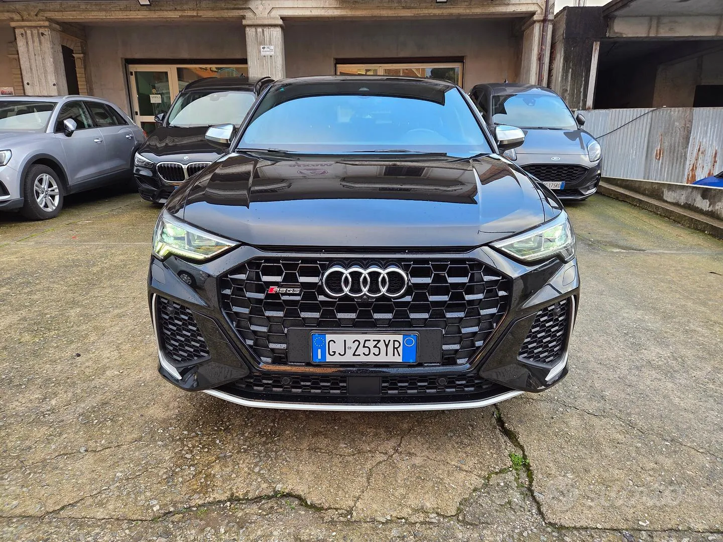 Audi Q3 2022 photo 2