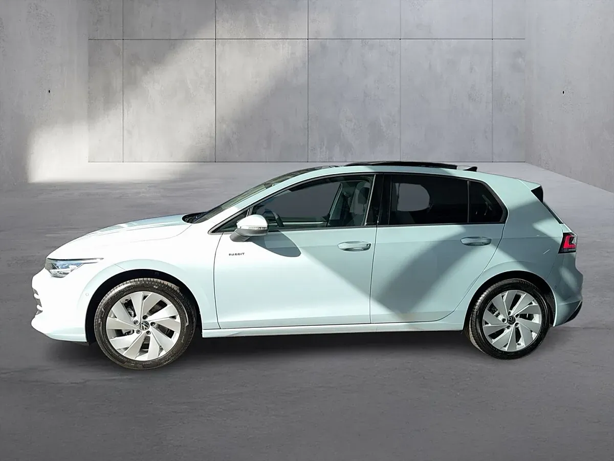Volkswagen Golf 2026 photo 2
