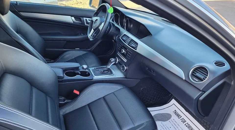 Mercedes-Benz C350 2012 photo 5