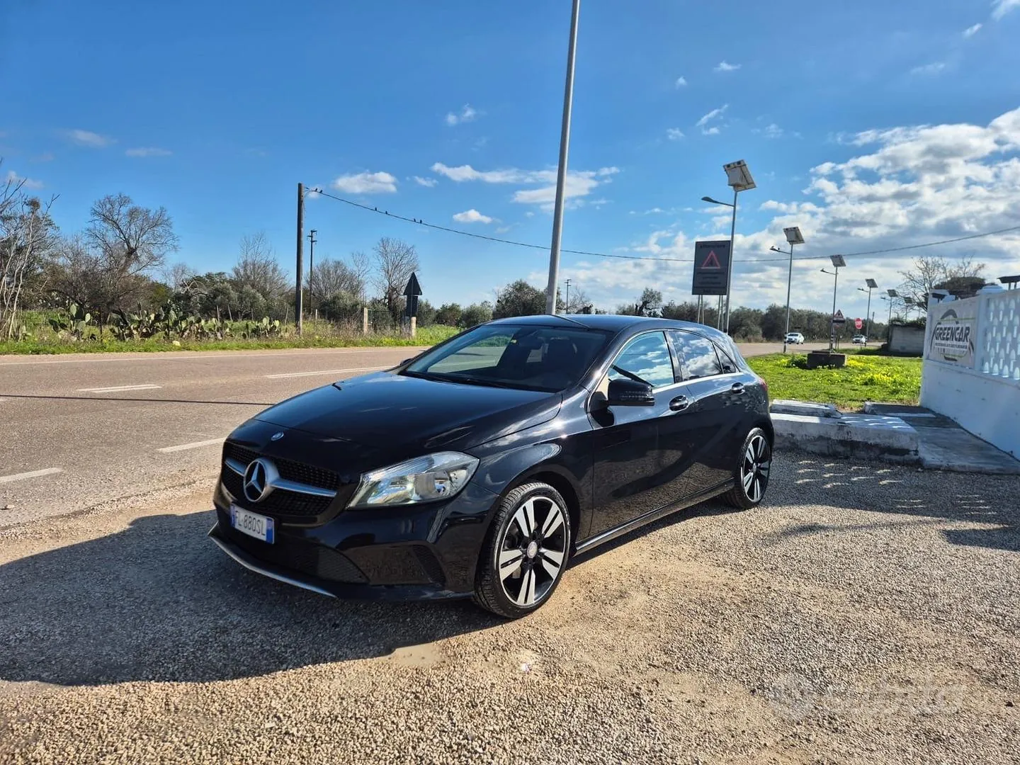 Mercedes-Benz A 200 2016 photo 2