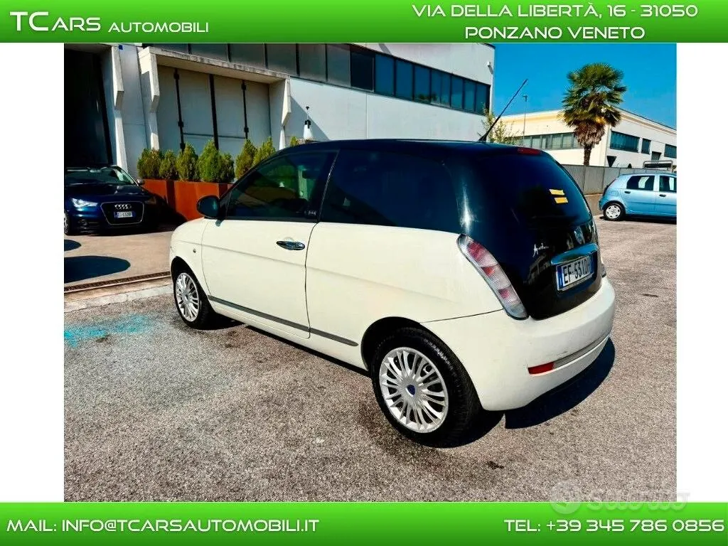 Lancia Ypsilon 2011 photo 4