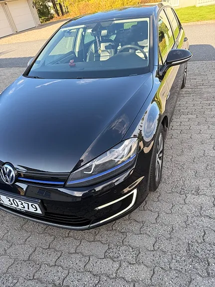 Volkswagen E-Golf 2017 photo 4