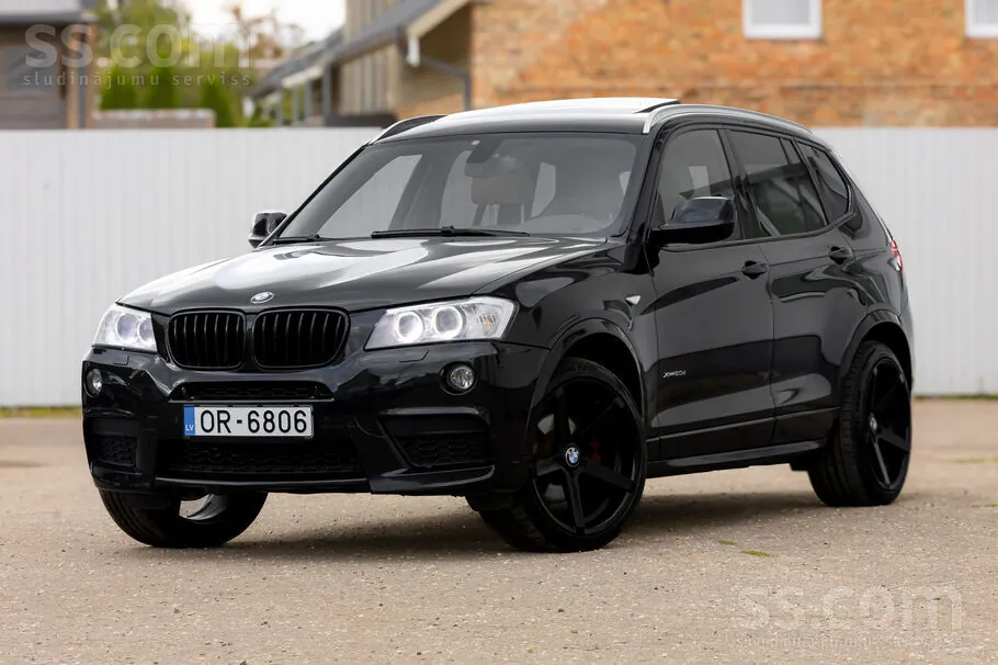 BMW X3 2012 photo 2