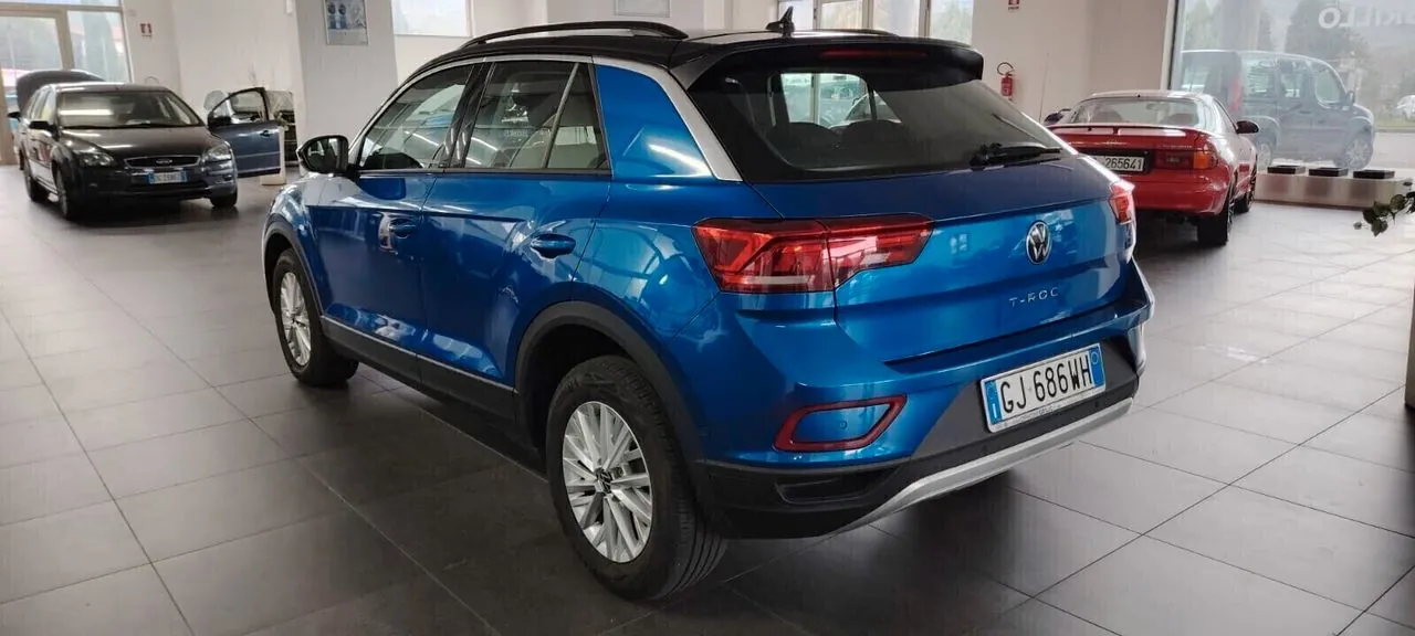 Volkswagen T-Roc 2022 photo 2