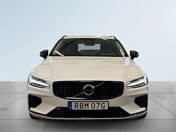 Volvo V60 2025 photo 2