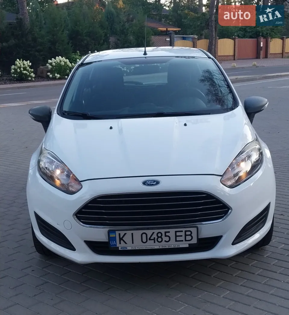 Ford Fiesta 2013 photo 2