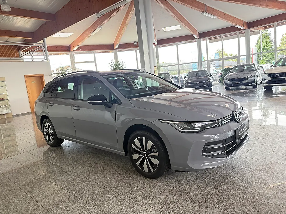 Volkswagen Golf 2025 photo 3
